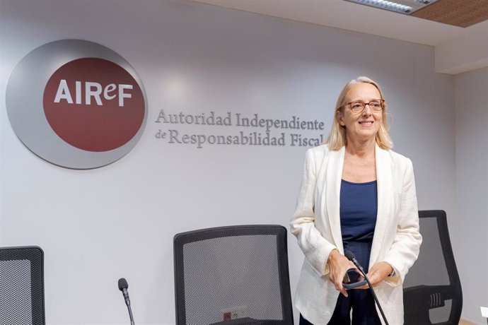 Archivo - La presidenta de la Autoridad Independiente de Responsabilidad Fiscal (AIReF), Inés Olóndriz.