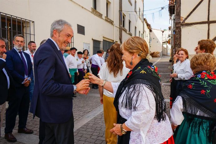 Alberto Díaz Pico, durane su visita a Covarrubias.