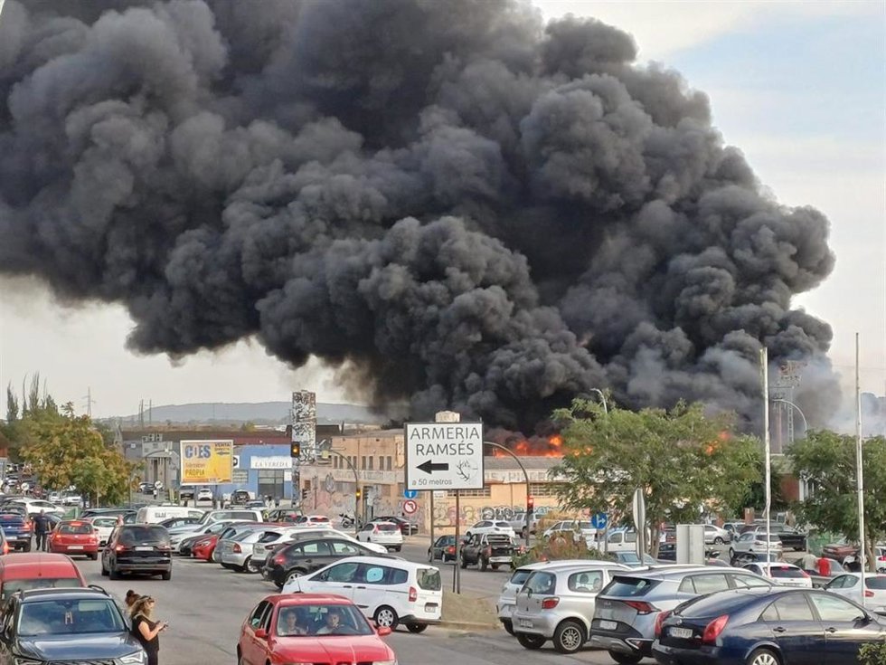 Incendio en Cuenca en la plaza de residuos Los Palancares