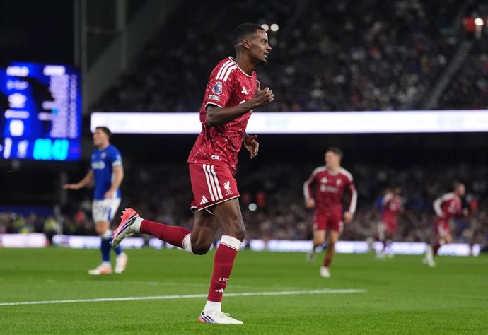 Alexander Isak celebra uno de sus goles con el Liverpool FC ante el Ipswich Town