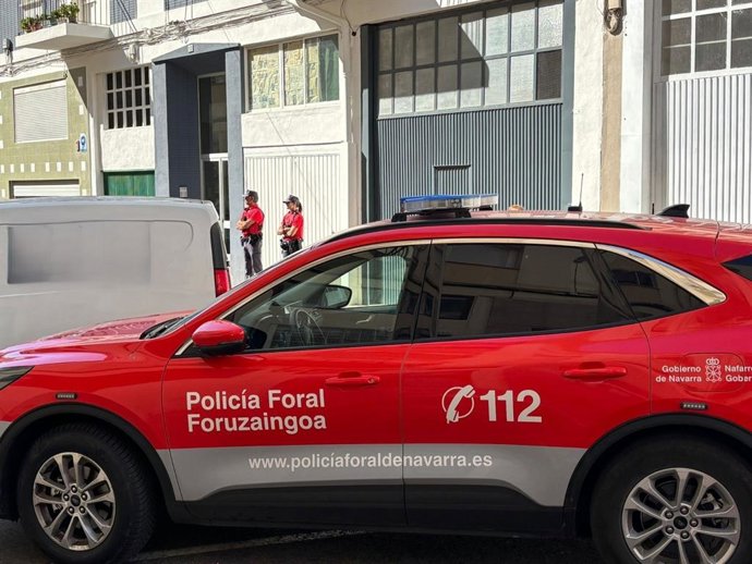 Parte del dispositivo de la Policía Foral en la detención del varón por tráfico de drogas en Berriozar.