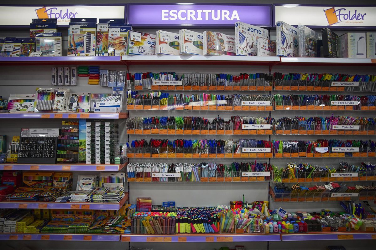 Save Up to 75% on School Textbooks With Second-Hand Books