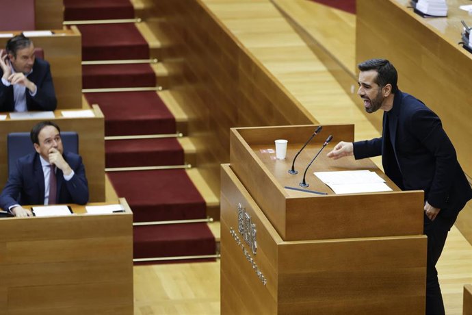Archivo - El secretario de organización de PSPV-PSOE, José Muñoz, durante una sesión de control, en Les Corts Valencianes, a 30 de abril de 2026, en Valencia, Comunidad Valenciana (España). 