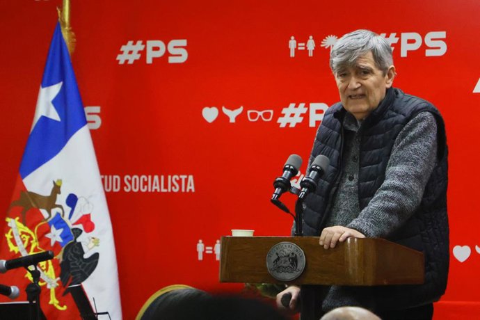 Santiago 3 de julio 2025.  El Partido Socialista conmemora los 50 años de la detencion y posterior desaparicion de la Direccion Clandestina a manos de la DINA.    Dragomir Yankovic/Aton Chile