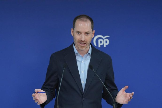 Archivo - El secretario general del PP de Catalunya, Juan Fernández