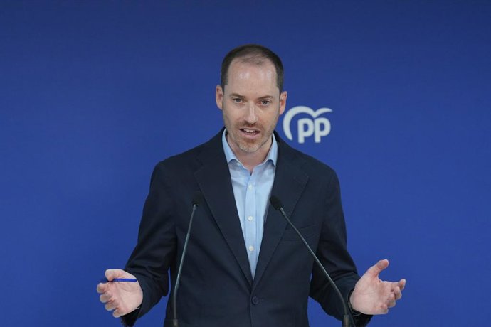 Archivo - Arxivo - El secretari general del PP de Catalunya, Juan Fernández