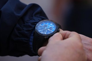 Santiago, 4 de Septiembre del 2026.  este sábado 5 de septiembre de 2026 a las 23:59 horas, los relojes en Chile continental deben adelantarse 60 minutos para pasar a las 01:00 horas del domingo 6 de septiembre, dando inicio al horario de verano.  Luis