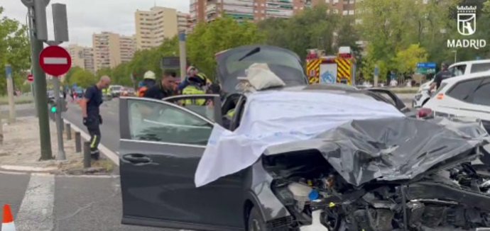 Herido grave tras ser atropellado en un accidente entre dos vehículos frente a La Vaguada