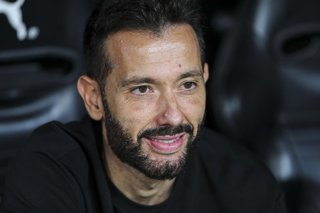 Carlos Corberan, head coach of Valencia CF, looks on during the Spanish league, LaLiga EA Sports, football match played between Valencia CF and Real Betis Balompie at Mestalla stadium on August 25, 2026, in Valencia, Spain.
