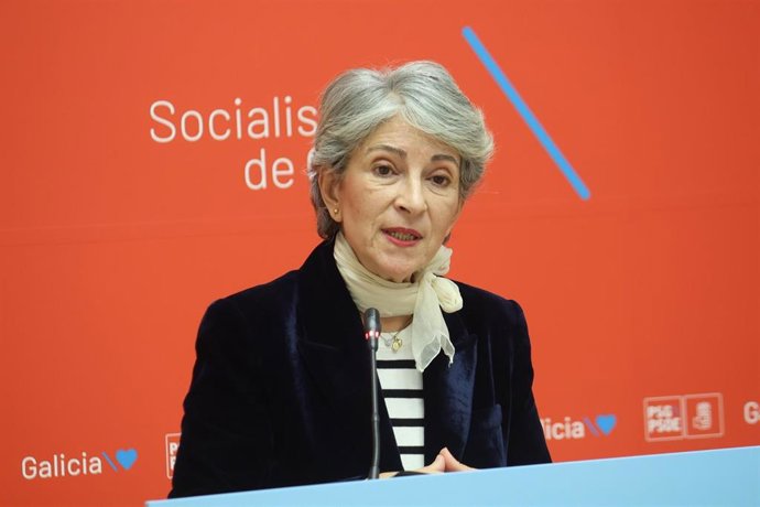 Archivo - La diputada del PSdeG Silvia Longueira en rueda de prensa