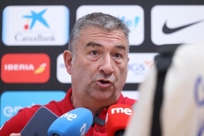 Miguel Méndez, seleccionador español femenino de baloncesto.