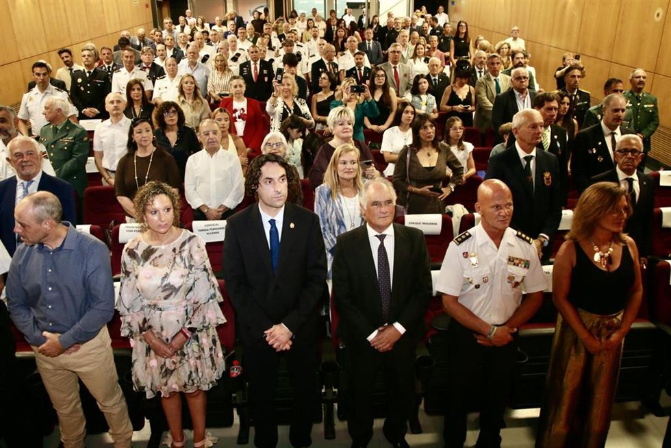 El director general de Justicia y Víctimas del Terrorismo, Juan Ignacio Sáez, asiste al acto de homenaje a las víctimas del terrorismo en Astillero.