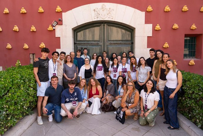 La Fundació Princesa de Girona reuneix a 30 joves emprenedors en el Museu Dalí de Figueres