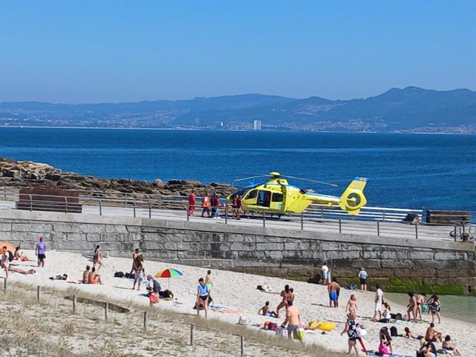 Evacuan a un hombre en las Cïes.