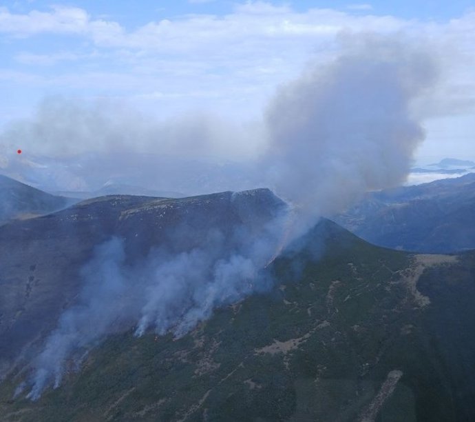 Incêndio de origem criminosa em Pendilla de Arbas (León) foi classificado como nível de gravidade 1