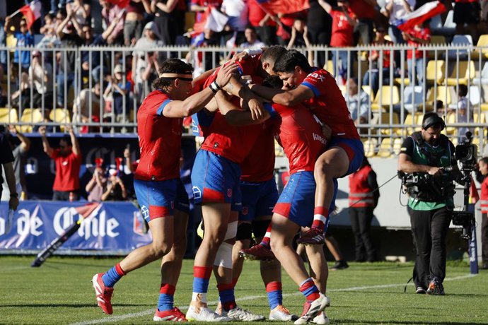 Rugby, Chile vs Samoa. Repechaje al Mundial de Rugby 2027. Los jugadores de Chile celebran durante el partido de repechaje al Mundial de Rugby 2027 contra Samoa realizado en el estadio Sausalito de Vina del Mar, Chile. 27/09/2025 Raul