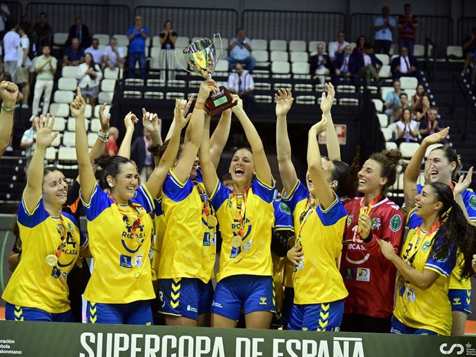 El Rocasa Gran Canaria se proclama campeón de la Supercopa Iberdrola.
