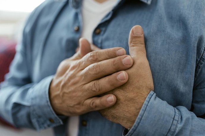 Archivo - Hombre, ataque al corazón