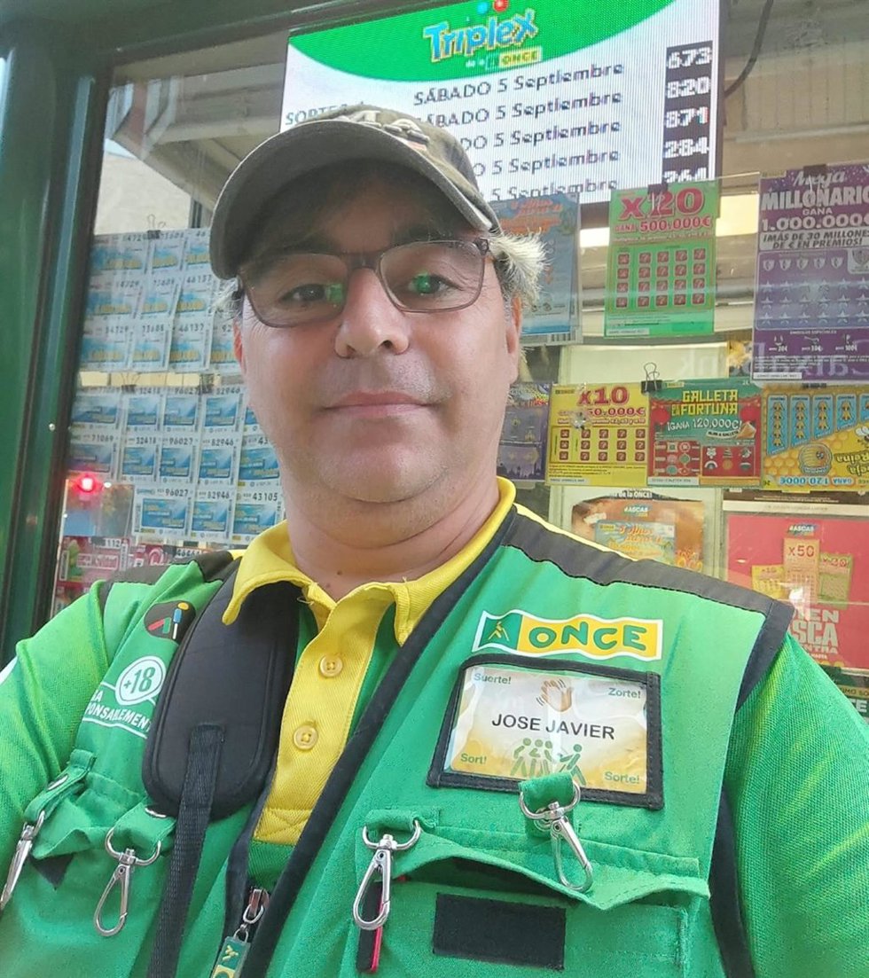 Imagen de José Javier Sala, vendedor de la ONCE.