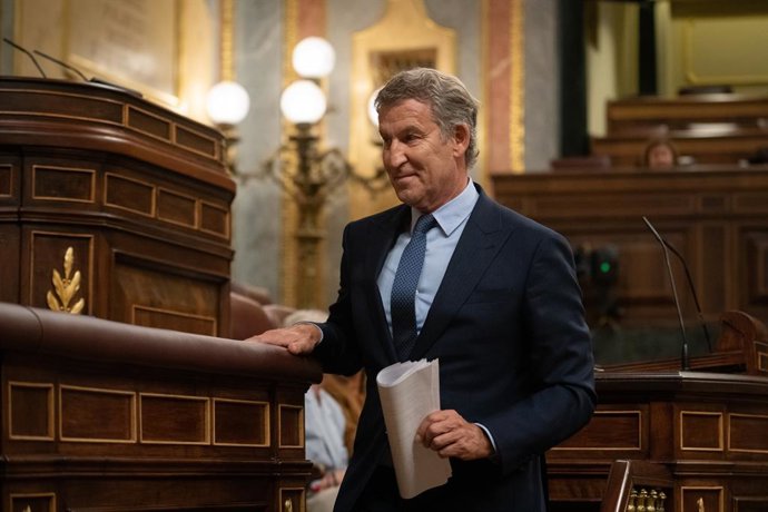 El presidente del Partido Popular, Alberto Núñez Feijóo, durante una sesión plenaria en el Congreso de los Diputados, a 3 de septiembre de 2026, en Madrid (España). Sánchez comparece este jueves ante el Pleno del Congreso para informar sobre la gestión de