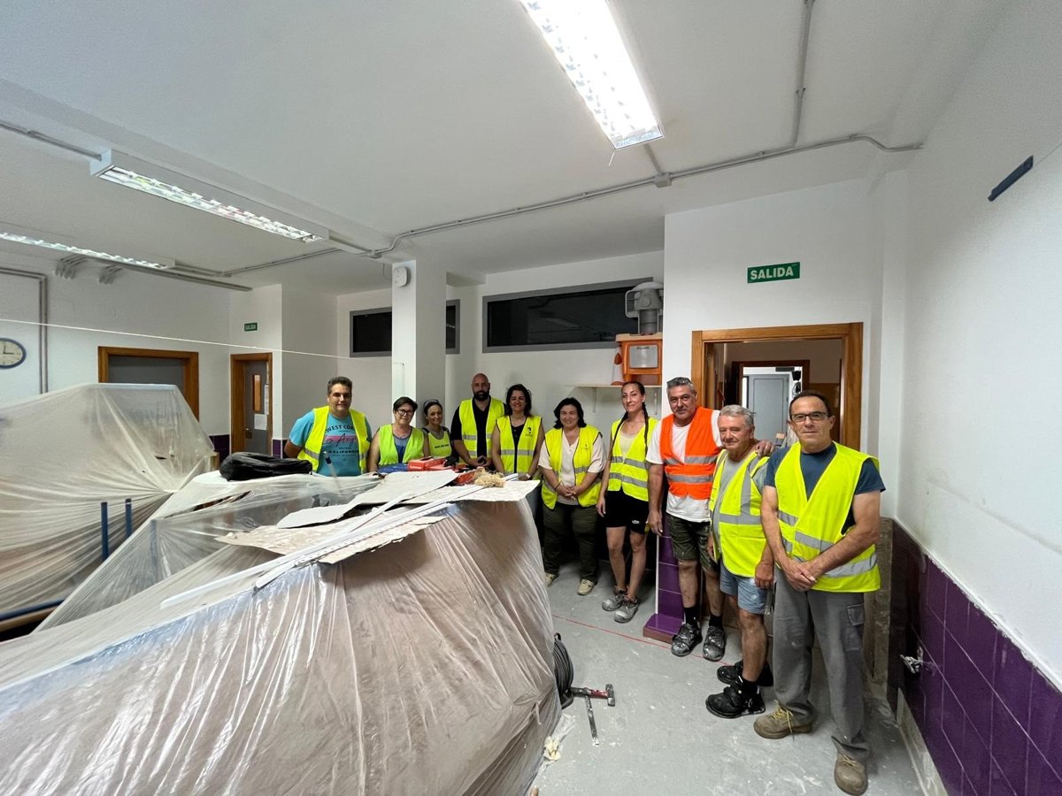 La Diputación de Almería moviliza 250.000 euros y más de 3.000 jornales en Benahadux, Rioja e Instinción