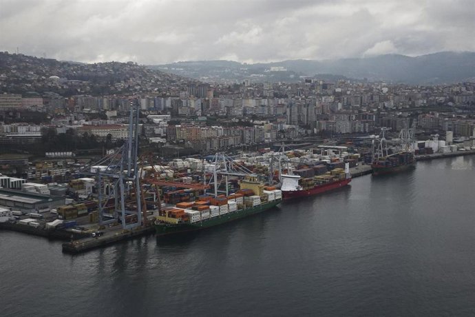 Archivo - Vista aérea de la terminal de contenedores del Puerto de Vigo, a 10 de marzo de 2026, en Vigo, Pontevedra, Galicia (España)