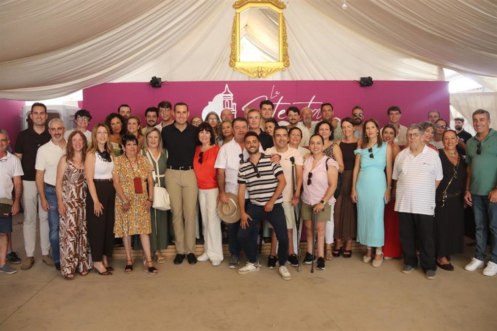 Militancia socialista en la feria de Andújar (Jaén).