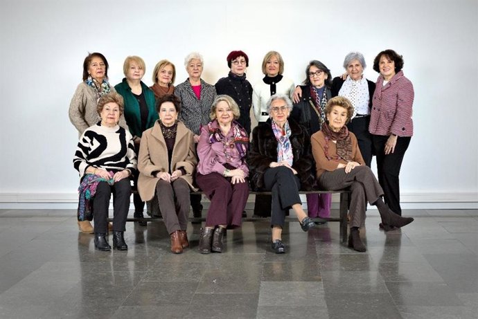 Foto grupal de las creadoras participantes.