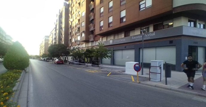Reserva de espacio habilitada en la calle Extremadura de Jaén para los autobuses que sustituirán a los trenes de Renfe.