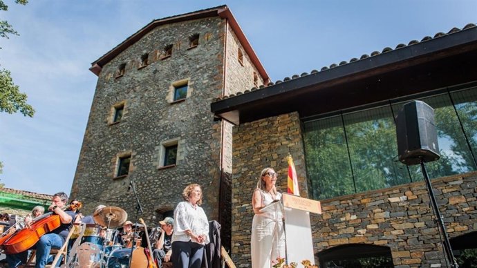 La consellera de Igualdad del Govern de la Generalitat, Eva Menor, participa en acto de conmemoración de la Diada en el Alt Pirineu i Aran