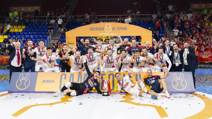 ElPozo Murcia Costa Cálida levanta la Supercopa de España 2026.