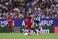Espanyol y Sevilla empatan en la locura y Boyé catapulta al Alavés con un 'hat-trick'