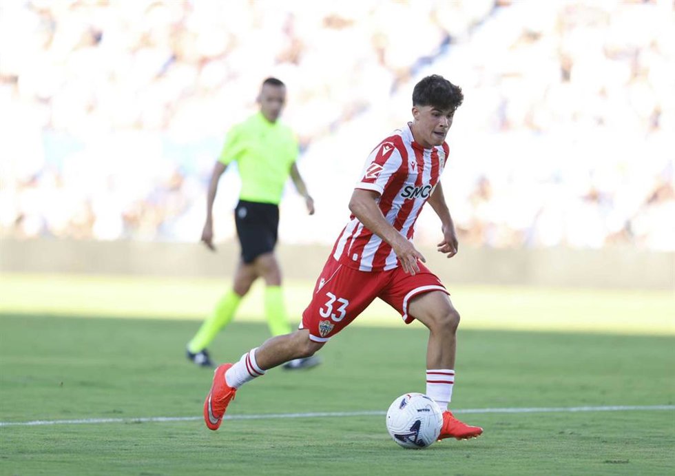  Quim Junyent (Almería), ante el CE Sabadell.