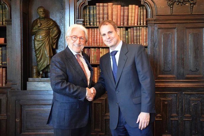 El president de Foment del Treball, Josep Sánchez Llibre, i el soci director de Corporate Finance d'Afi, Pablo Mañueco