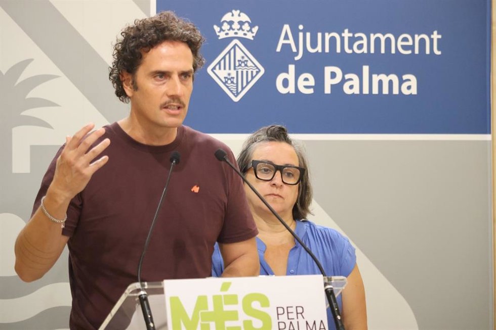 MÉS per Palma acusa a Cort de "abandonar" a profesores y alumnos ante las altas temperaturas en los centros escolares