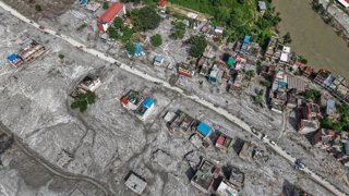 Danys materials al Nepal