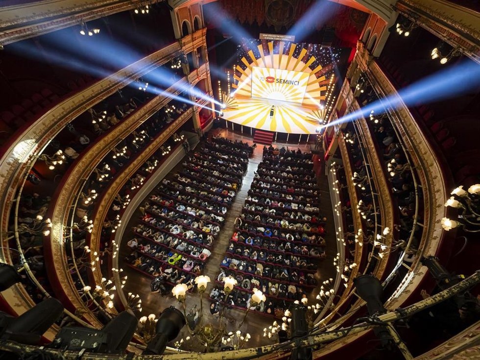 Archivo - El público sentado en las butacas del teatro, durante la gala de la 70ª edición de la Seminci en el Teatro Calderón, a 24 de octubre de 2025, en Valladolid, Castilla y León (España).