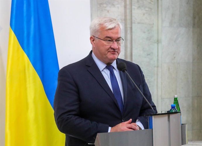 4 de setembro de 2026, Kiev, Ucrânia: O ministro das Relações Exteriores da Ucrânia, Andrii Sybiha, participa de uma coletiva de imprensa conjunta com o ministro das Relações Exteriores da Macedônia do Norte, Timcho Mucunski, no Ministério das Relações Ex