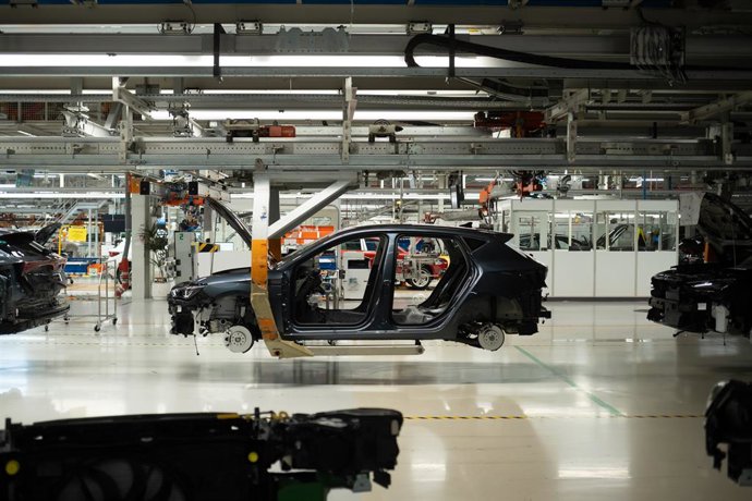 Archivo - Línea de montaje de la fábrica de Seat en Martorell (Barcelona).