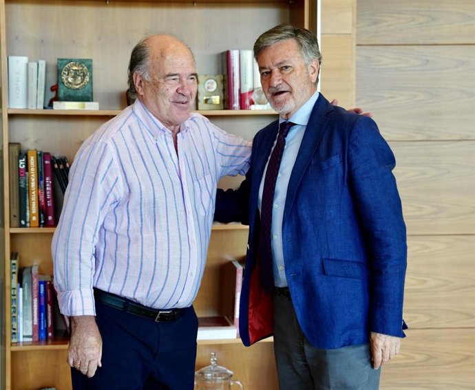 Díaz Villarig (i) y Vázquez, durante la reunión.