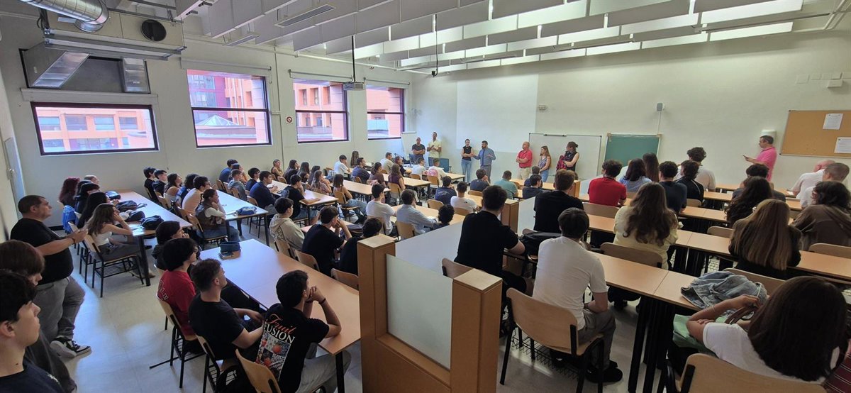 La UC comienza el curso con 2.400 alumnos nuevos, el dato más alto desde la adaptación de las titulaciones