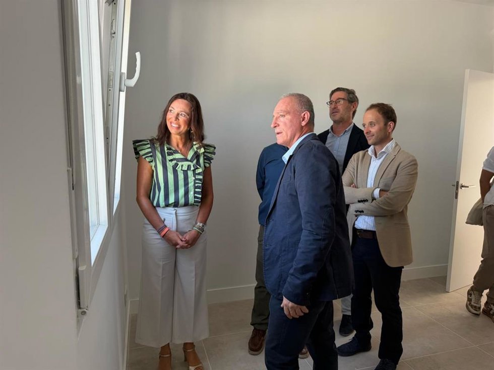 Visita a las obras de las viviendas.