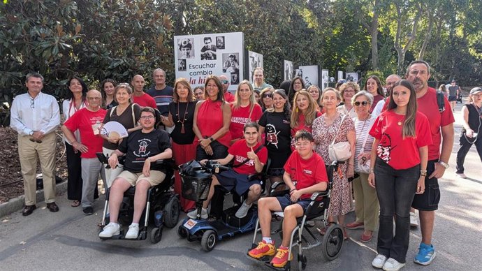 Duchenne Parent Project lanza una campaña con exposición en El Retiro para mostrar el complicado proceso de diagnóstico