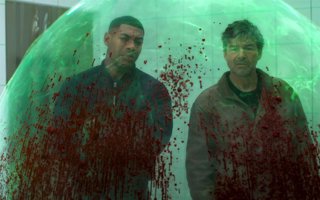 Linternas 1x04 revela al fin la identidad de Manhunter con otro engaño