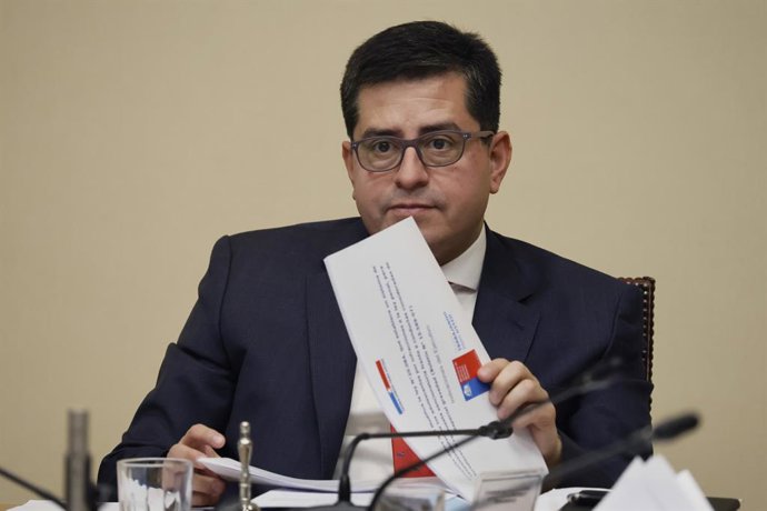Valparaiso, archivo de agosto 2026 El senador Pedro Araya en la Comision de Constitucion Sebastian Cisternas/Aton Chile