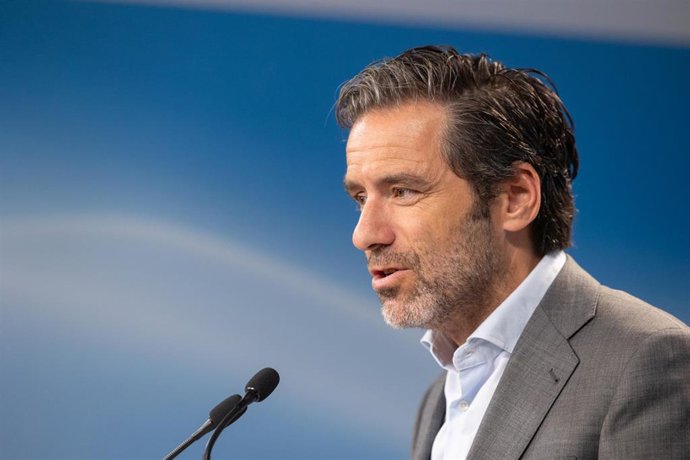 El portavoz y vicesecretario de Cultura y Deporte del Partido Popular, Borja Sémper, atiende a los medios tras la reunión del Comité de Dirección del PP, a 7 de septiembre de 2026, en Madrid (España).