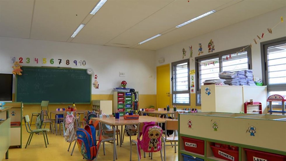 Archivo - Aula del colegio 'Hermenegildo Moreno' de Villanueva de la Jara.