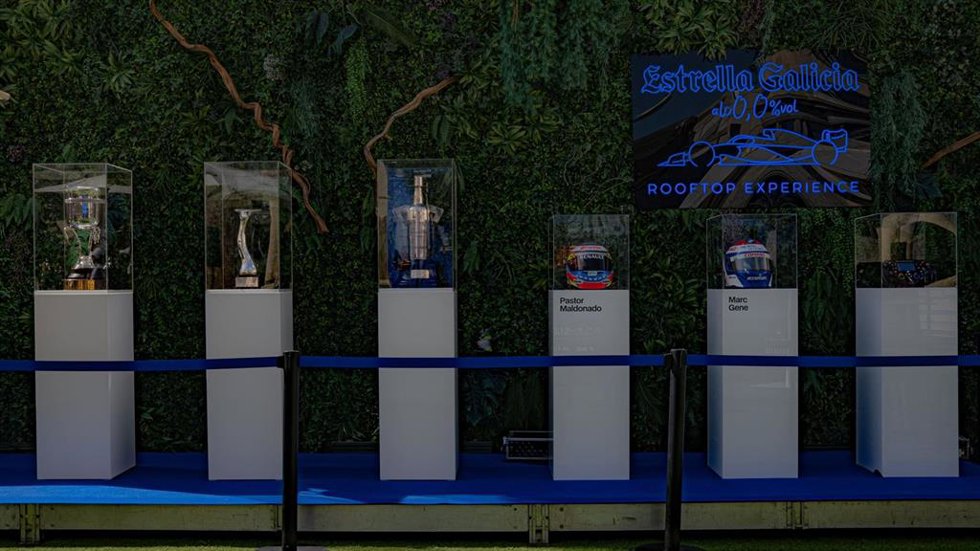 Estrella Galicia 0,0, Carlos Sainz y Williams presentan la Rooftop Experience en Callao.