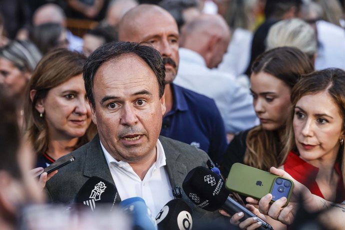 El president de la Generalitat Valenciana, Juanfran Pérez Llorca, durant una concentració en solidaritat amb Ceuta, a 2 de setembre del 2026, a València, Comunitat Valenciana (Espanya).
