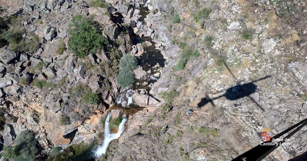 Rescatados Dos Senderistas En La Ruta De Los Cañones Del Río Tera, En Galende (Zamora)